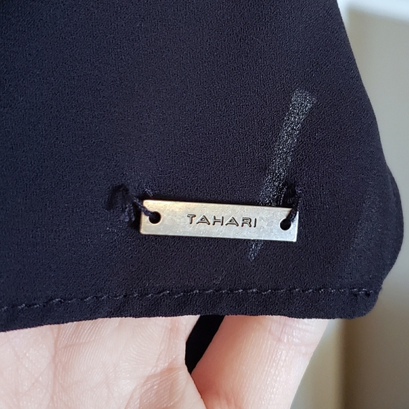 Tahari Sleeveless Blouse (sz M, navy & black) - Picture 5 of 6